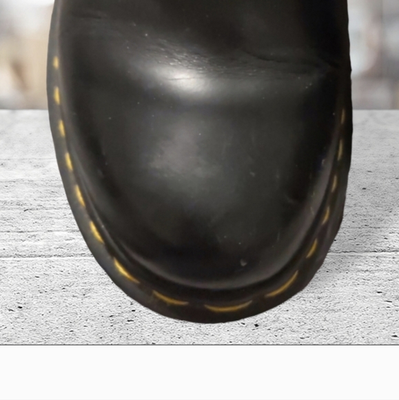 Dr. Martens women's leather boots size 9 - Picture 14 of 17